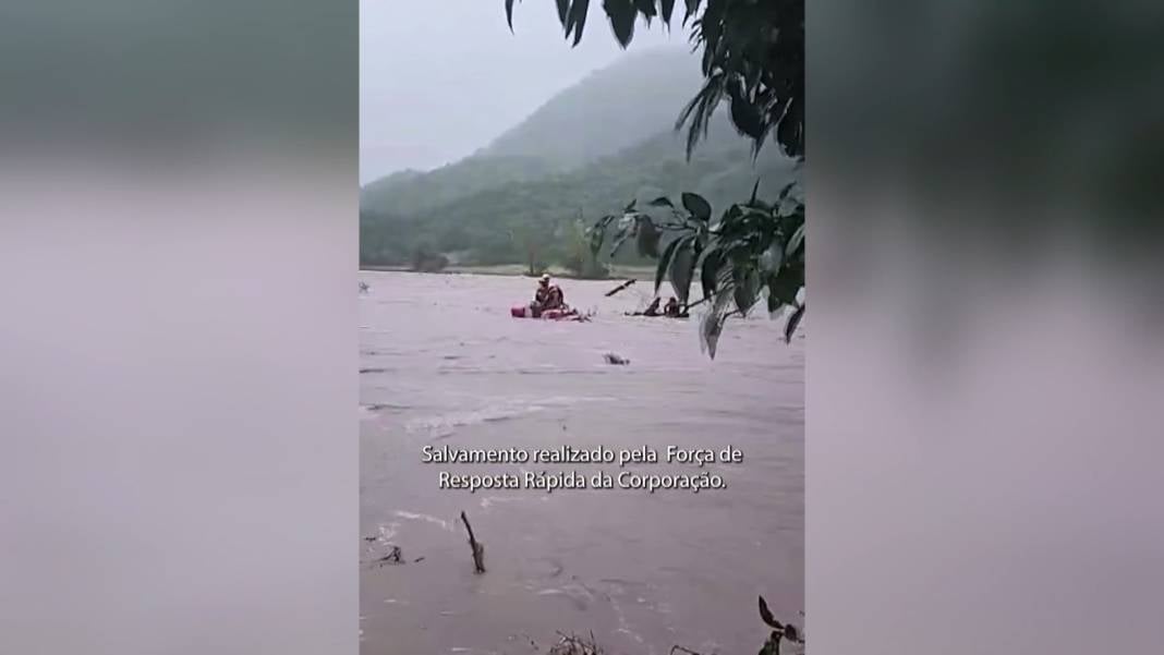 Ülke sel felaketini yaşıyor. Hükümetten acil yardım talebi 3